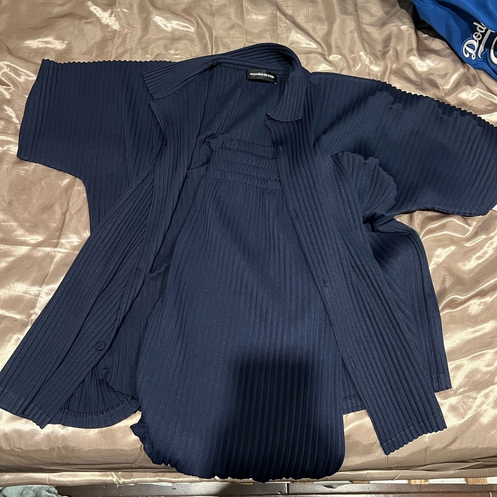 Navy Pleated Shirt and Pants Set MANIERE DE VOIR SIZE LARGE FULL SET